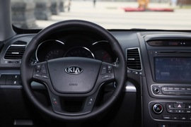 2013款起亚索兰托2.4L外出试驾实拍