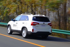 2013款起亚索兰托2.4L外出试驾实拍