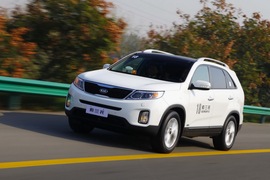 2013款起亚索兰托2.4L外出试驾实拍