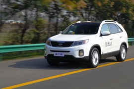 2013款起亚索兰托2.4L外出试驾实拍