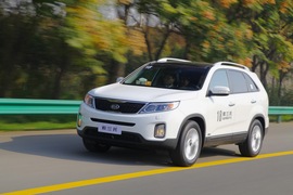 2013款起亚索兰托2.4L外出试驾实拍