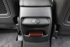 2013款起亚索兰托2.4L外出试驾实拍