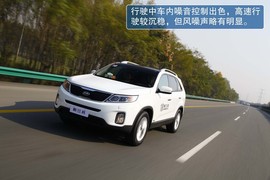 2013款起亚索兰托2.4L外出试驾实拍