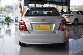 2011款雪佛兰爱唯欧1.4SL手自一体到店实拍