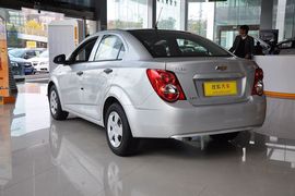 2011款雪佛兰爱唯欧1.4SL手自一体到店实拍