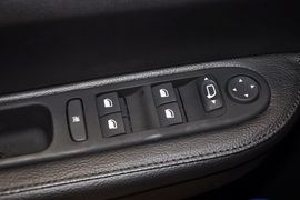2012款标致307两厢1.6L手自一体舒适版到店实拍