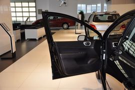 2012款标致307两厢1.6L手自一体舒适版到店实拍