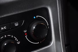 2012款标致307两厢1.6L手自一体舒适版到店实拍