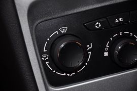 2012款标致307两厢1.6L手自一体舒适版到店实拍