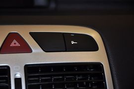 2012款标致307两厢1.6L手自一体舒适版到店实拍