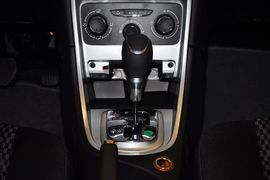 2012款标致307两厢1.6L手自一体舒适版到店实拍