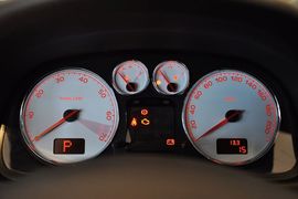 2012款标致307两厢1.6L手自一体舒适版到店实拍