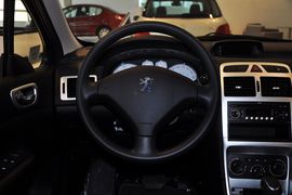 2012款标致307两厢1.6L手自一体舒适版到店实拍