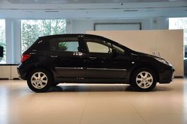 2012款标致307两厢1.6L手自一体舒适版到店实拍
