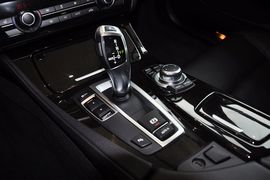 2013款宝马525Li领先型到店实拍