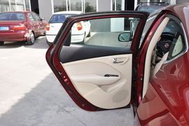 2012款菲亚特菲翔1.4T自动尊享版到店实拍