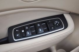 2012款菲亚特菲翔1.4T自动尊享版到店实拍