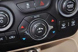 2012款菲亚特菲翔1.4T自动尊享版到店实拍