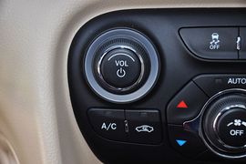 2012款菲亚特菲翔1.4T自动尊享版到店实拍