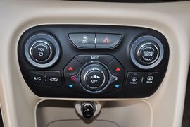 2012款菲亚特菲翔1.4T自动尊享版到店实拍