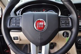 2012款菲亚特菲翔1.4T自动尊享版到店实拍