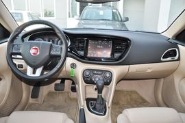 2012款菲亚特菲翔1.4T自动尊享版到店实拍