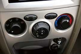 2012款华泰圣达菲静态体验