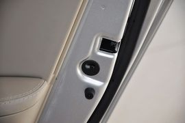 2012款长安逸动1.6L手动豪华型