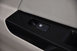 2012款长安逸动1.6L手动豪华型