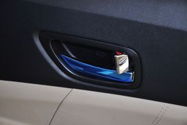 2012款长安逸动1.6L手动豪华型