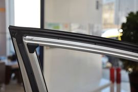 2012款长安逸动1.6L手动豪华型