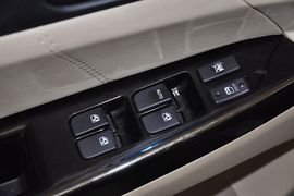 2012款长安逸动1.6L手动豪华型