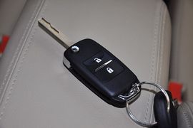 2012款长安逸动1.6L手动豪华型