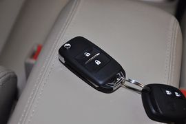 2012款长安逸动1.6L手动豪华型