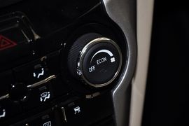 2012款长安逸动1.6L手动豪华型