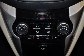 2012款长安逸动1.6L手动豪华型