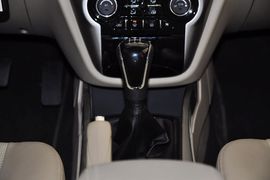 2012款长安逸动1.6L手动豪华型