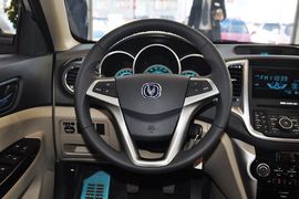 2012款长安逸动1.6L手动豪华型