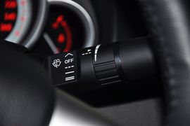 2012款马自达睿翼2.0L精英版