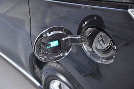 2013款马自达MAZDA8