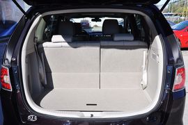 2013款马自达MAZDA8