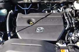 2013款马自达MAZDA8
