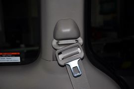 2013款马自达MAZDA8