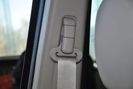 2013款马自达MAZDA8