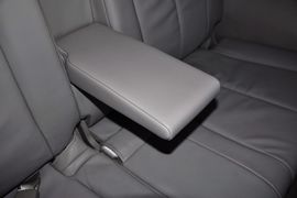 2013款马自达MAZDA8