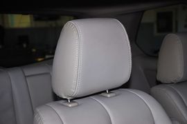 2013款马自达MAZDA8