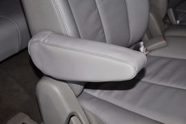 2013款马自达MAZDA8