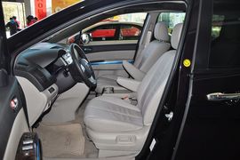 2013款马自达MAZDA8