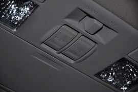 2013款马自达MAZDA8