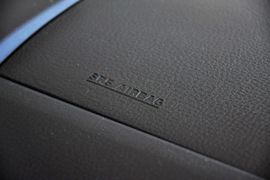 2013款马自达MAZDA8